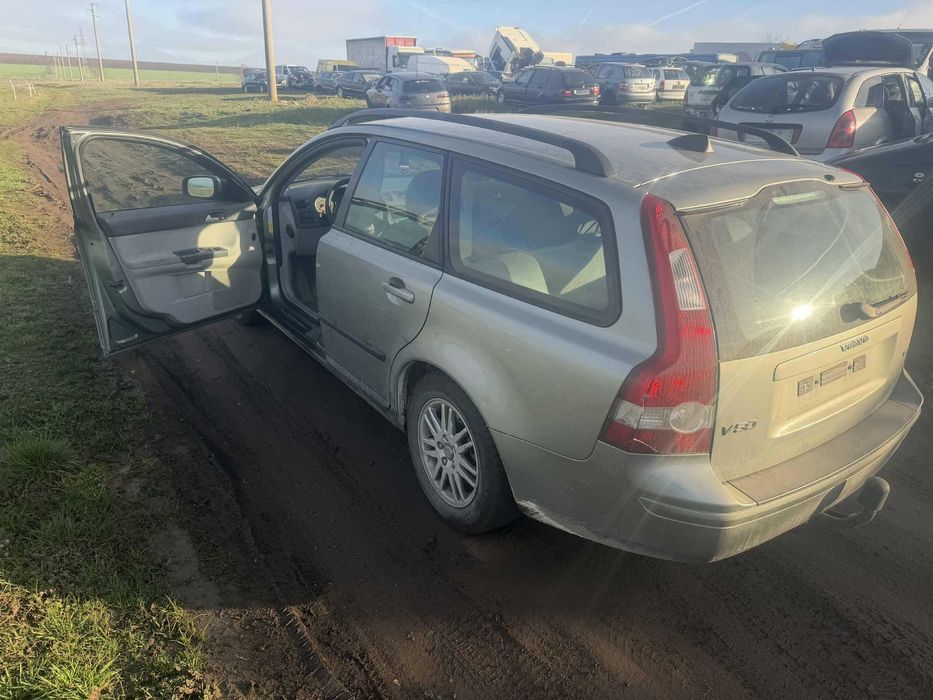 volvo v50 1.8 i на части волво в50 теглич 1.8