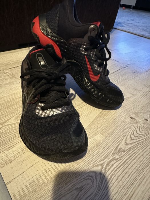 Nike fara defecte ascunse