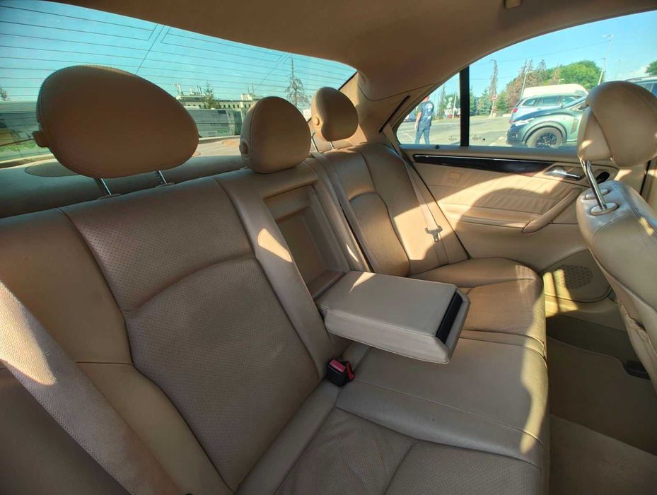 Mercedes-Benz w203 220cdi elegance  ; автомат, кожа.