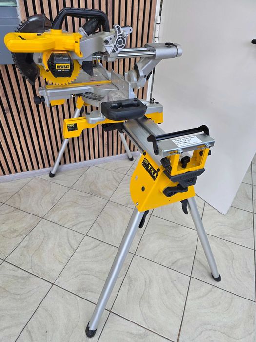 DeWalt Fierastrau circular 2 in 1 + Stand pentru fierastrau circular