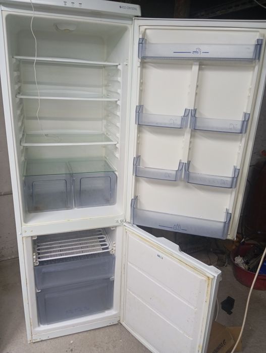 Продам холодильник
