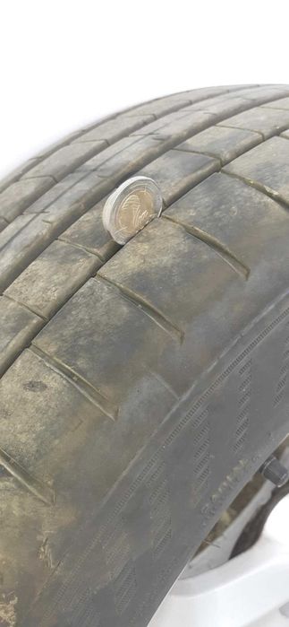 Комплект летни гуми с джанти от Audi, 225/50 R17