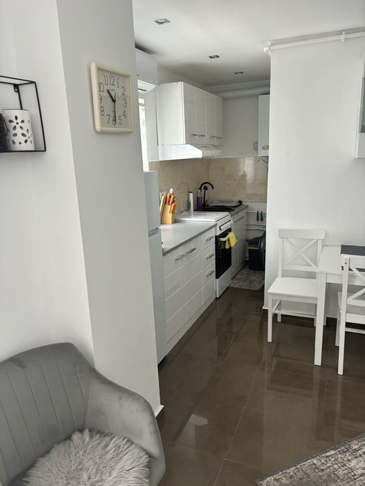 Inchiriez apartamet cu 2 camere