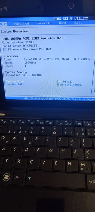 Asus Eee PC 1005HA лаптоп