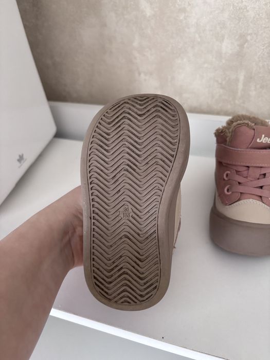 Ботинки на девочку на весну