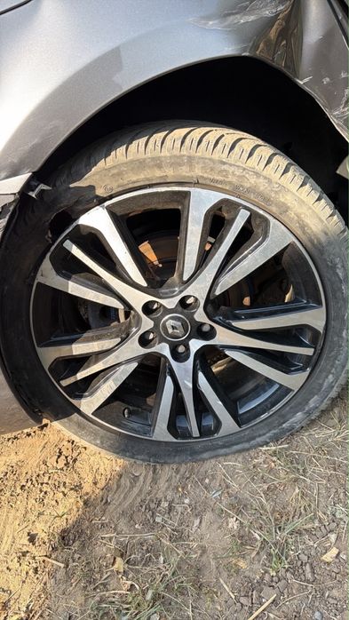 Jante renault talisman initiale paris r19