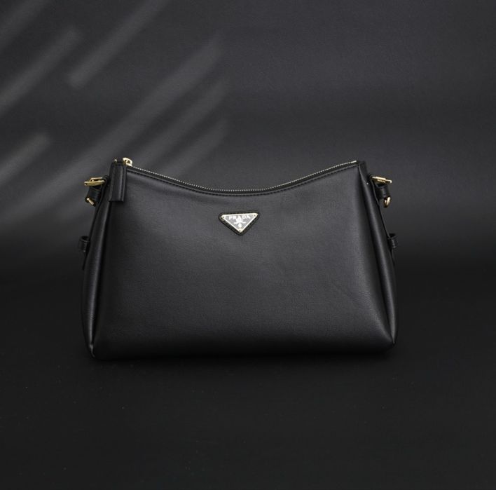 Geanta prada neagra