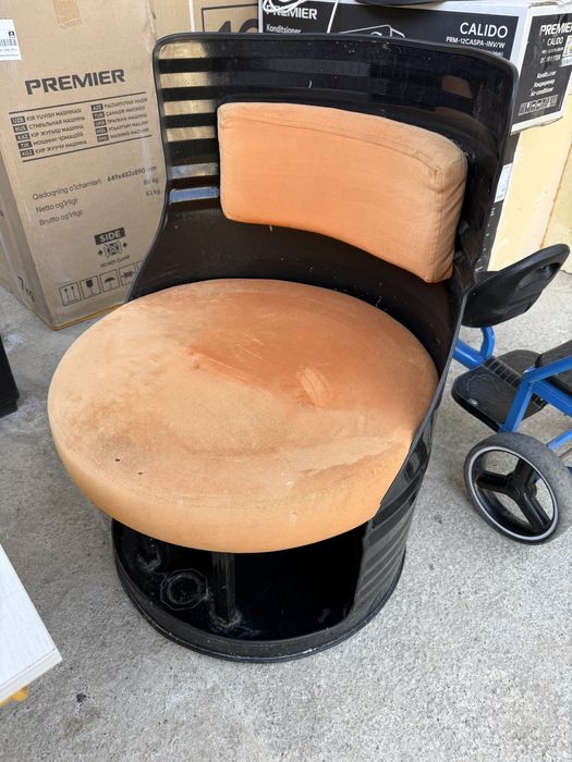 Продам диван и кресло из металла