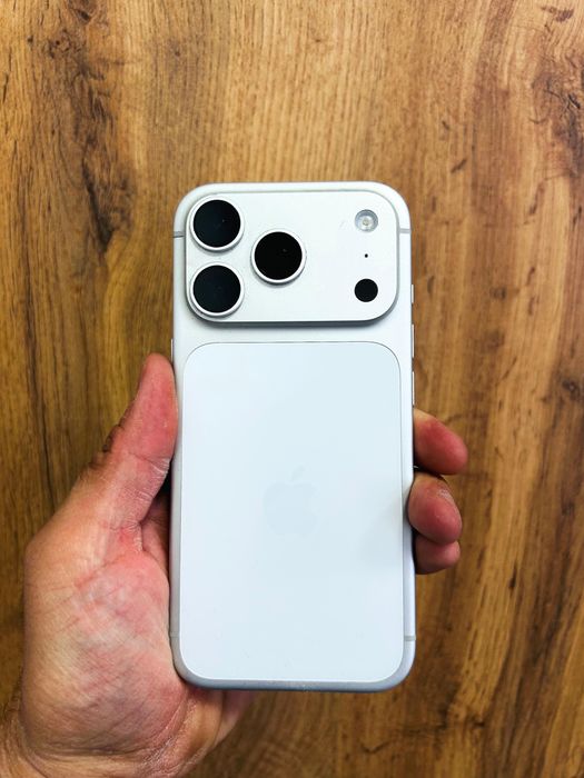 Продам обменяю Iphone 17 pro