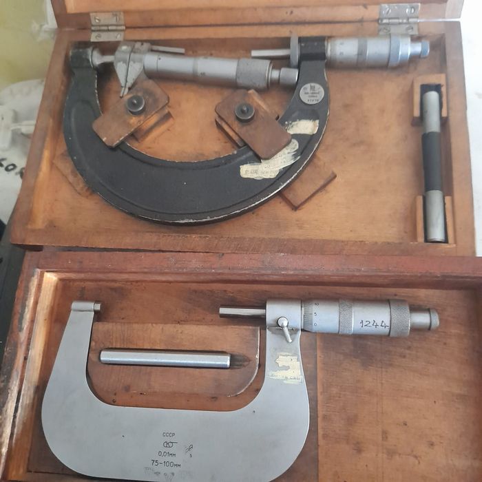 Vând cuțite strung, biaxuri, micrometre (El.A.)