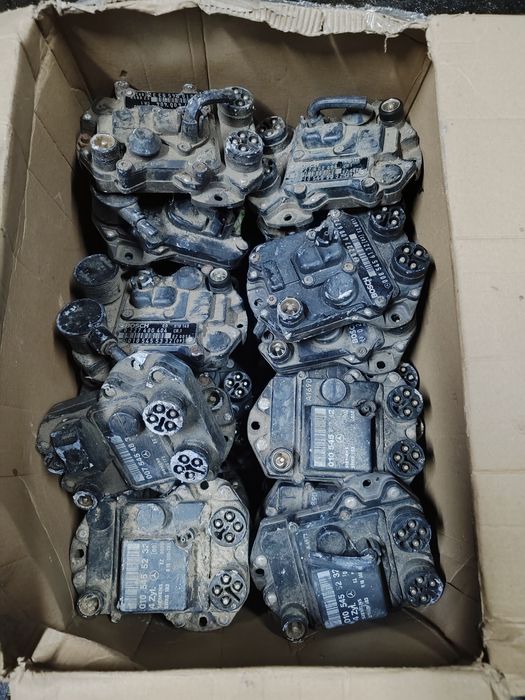 Коммутатор Мерседес 102