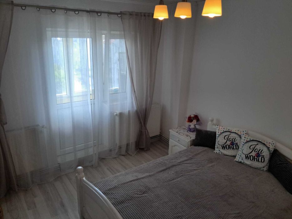 Apartament Modern cu Vibe de Vacanță în Inima Bistriței