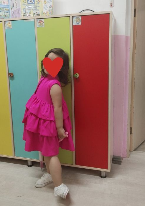 Продам нарядное платье для девочки