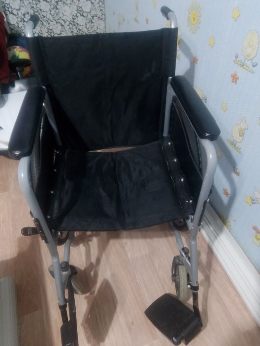 инвалидная коляска