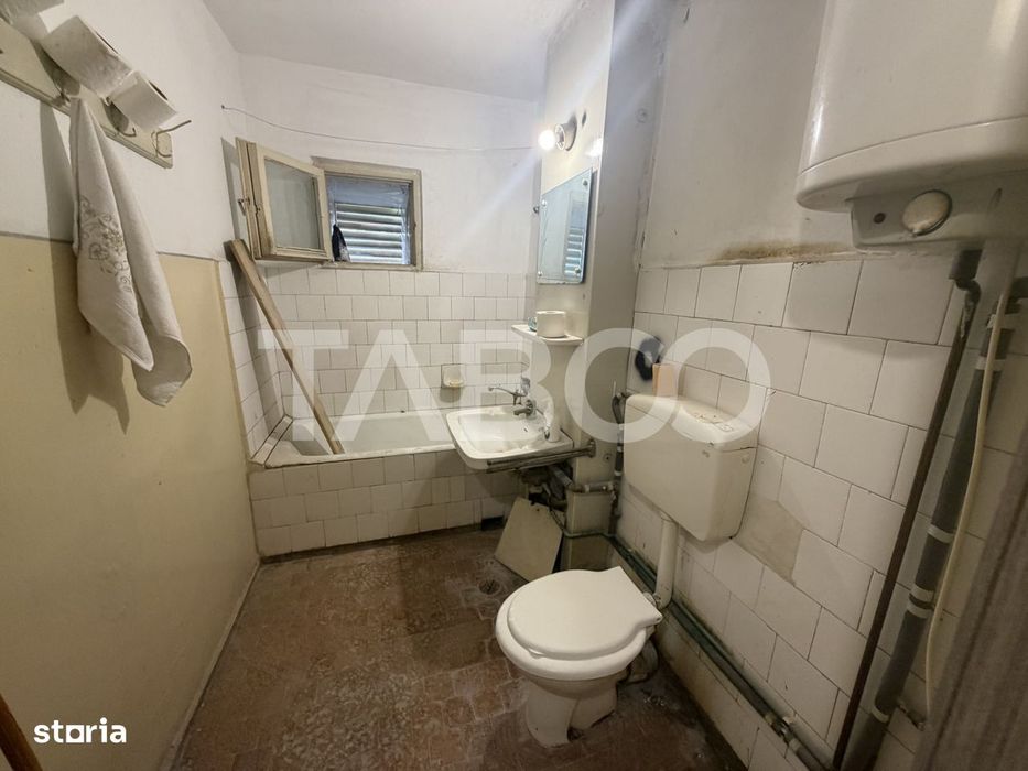 Apartament decomandat 2 camere 50 mp utili etaj 1 Bulevardul Unirii
