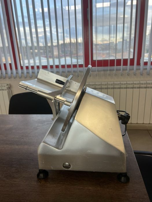 Професионална италианска слайс машина