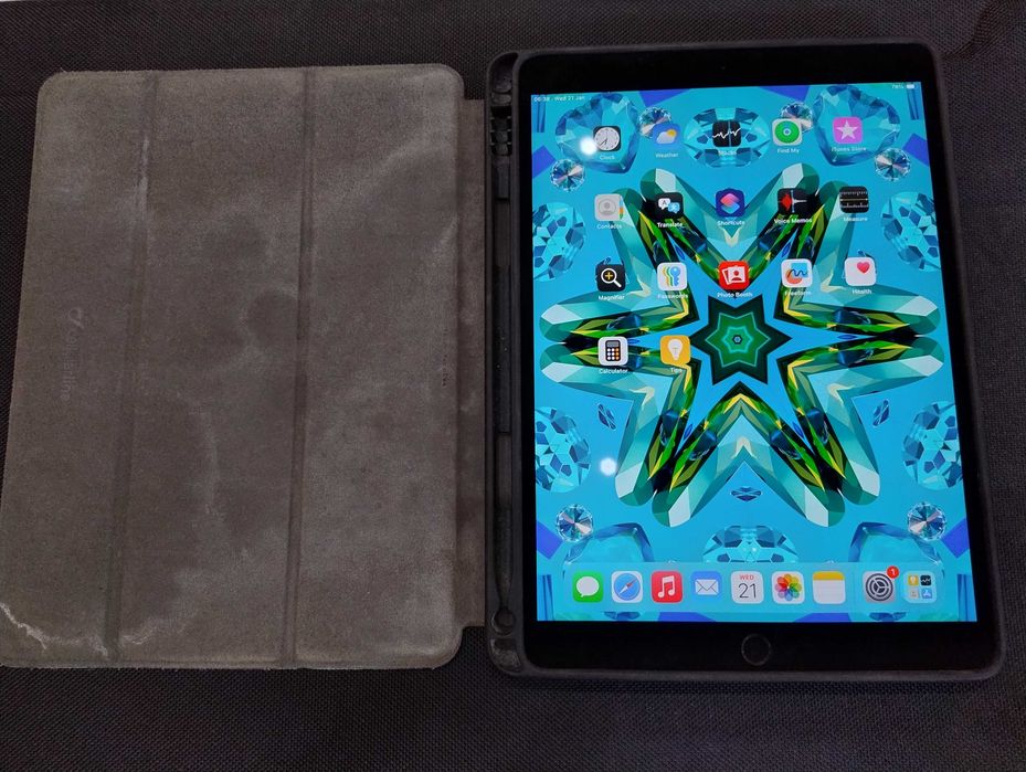 iPad Air 3 64GB  100% battery health - като нов!