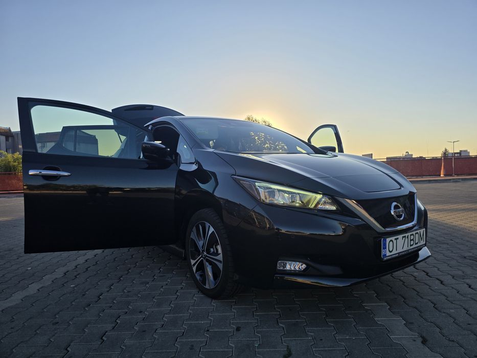 Nissan Leaf ZE1 40 kWh • 150 CP • 114.843 km • Cameră 360° • 2 chei