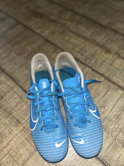 Ghete de fotabal nike