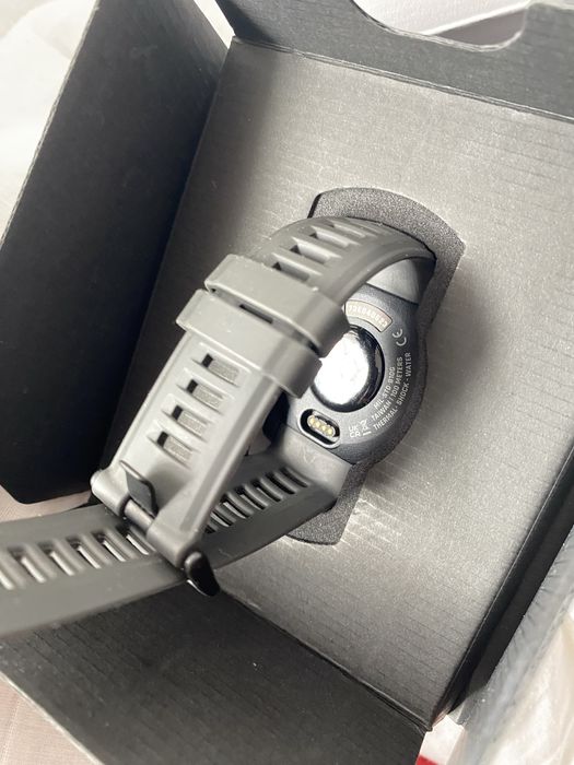 Часовник Garmin instinct 2 solar  и Tuyoma  35€нов часовник