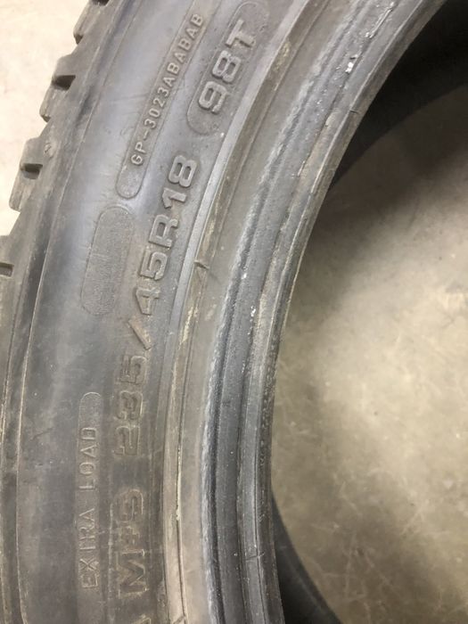 шины зимние комплект 18