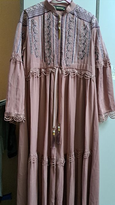 Платье новые привезли из Мекке