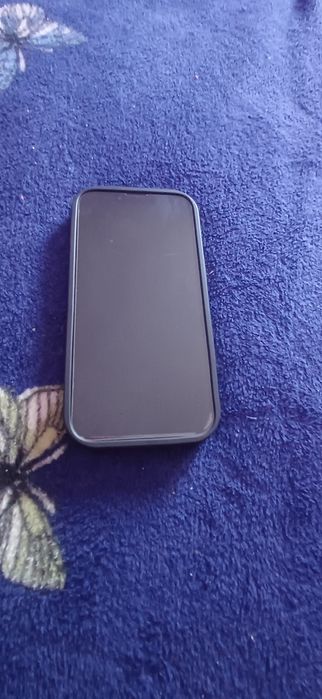 Vând sau schimb iphone 13