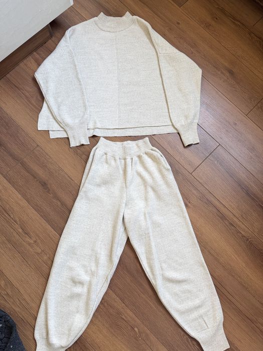 Бежов плетен комплект