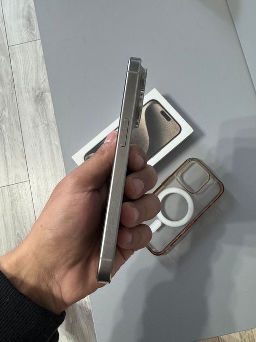 Iphone 15 Pro ,stare buna