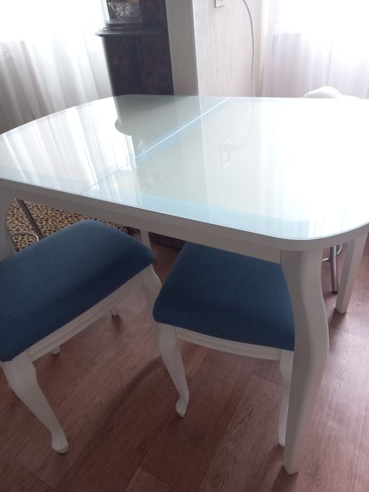 ,,продам кухонный стол