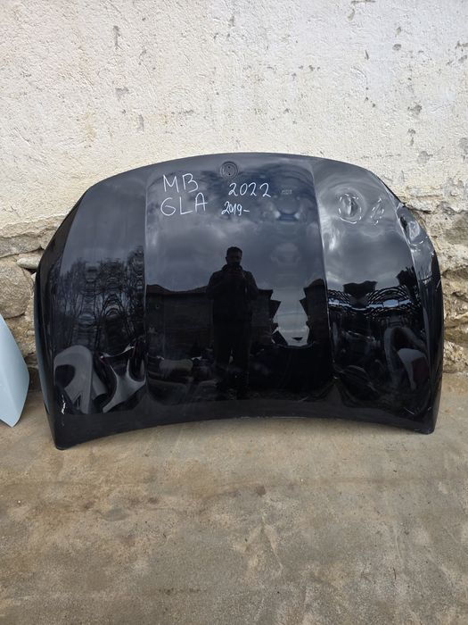 Mercedes benz GLA H247 2022 преден капак