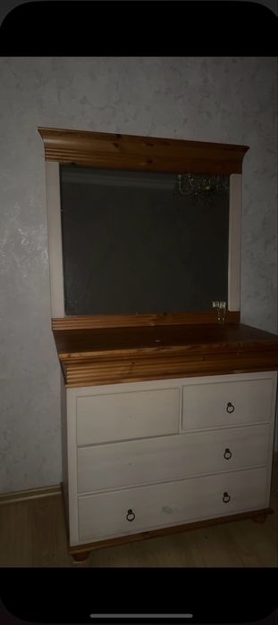 Продам туалетный стол