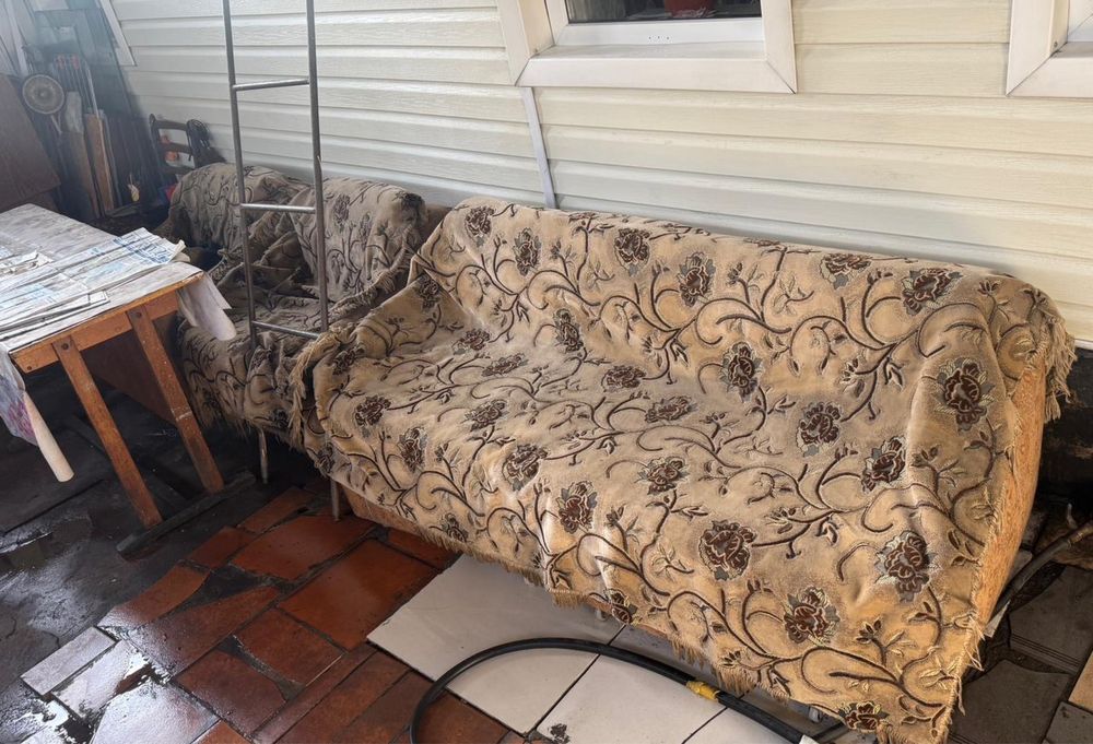 Диван с креслами