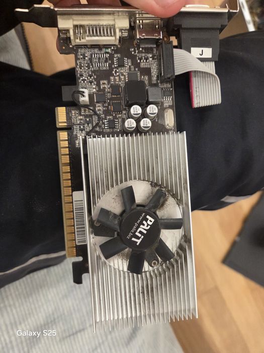 Компьютер ( не работает видеокарта )