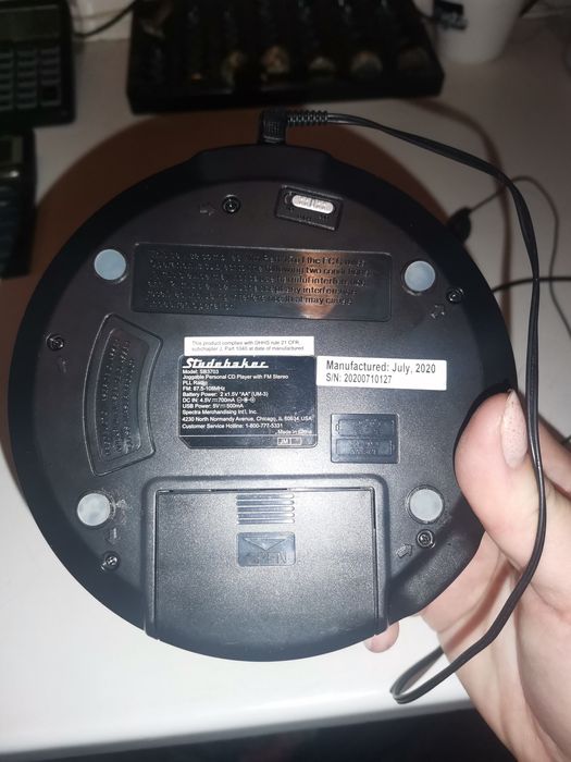 Флашка 32 ГБ, Bluetooth колонка, DVD дискове Soldier