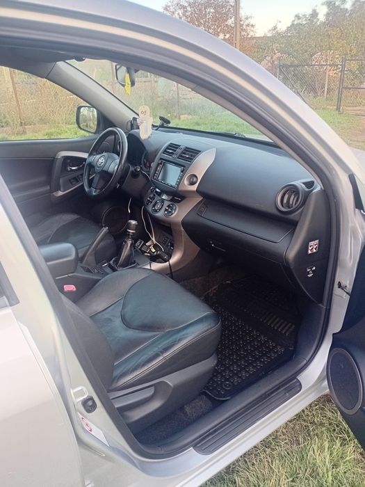 Toyota RAV42.2D177CP