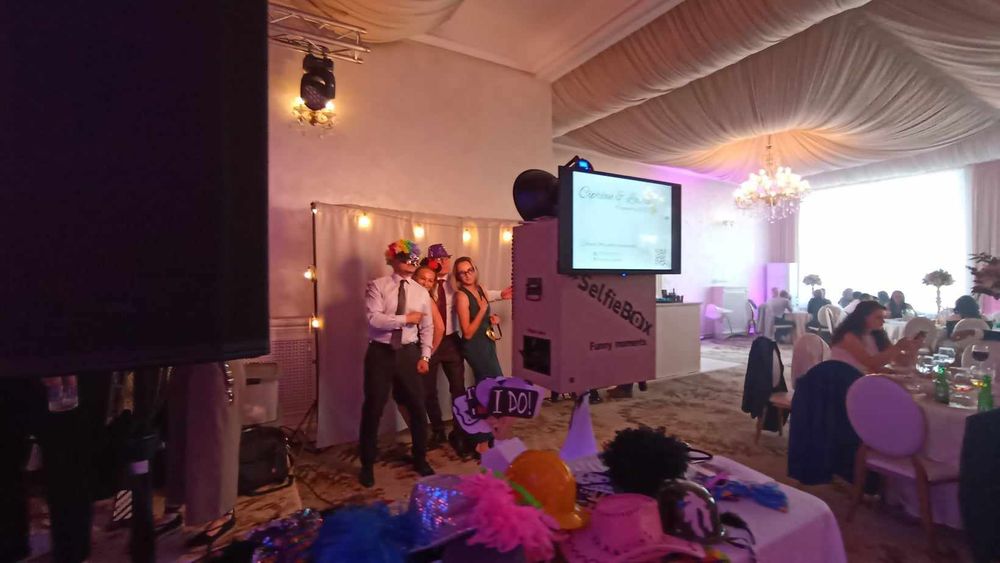 Cabinã foto/Photobooth/SelfieBox pentru evenimente