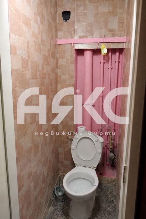 Продава се Двустаен апартамент в София, Свобода - 59 кв.м за 1254 €/кв.м - Снимка #3