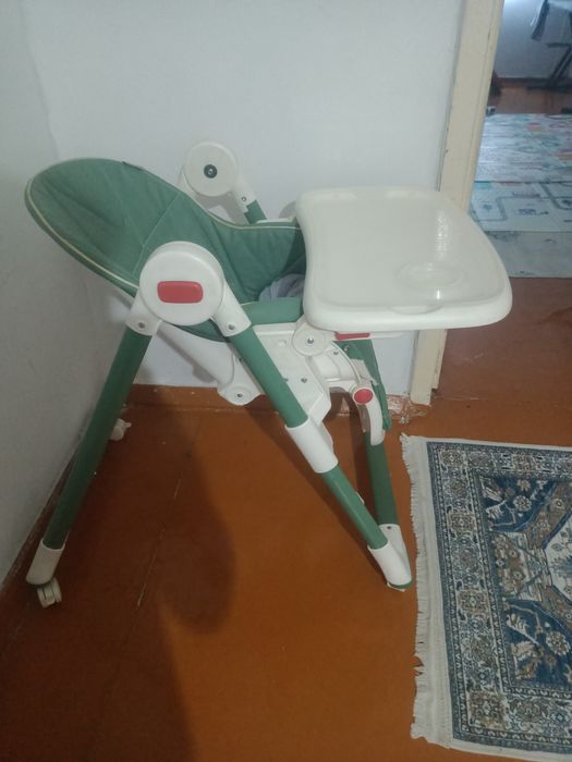 Для кормления стульчик