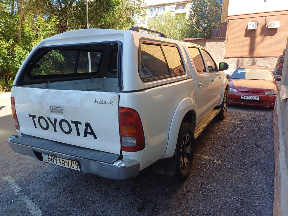 Тойота Хайлюкс 2014