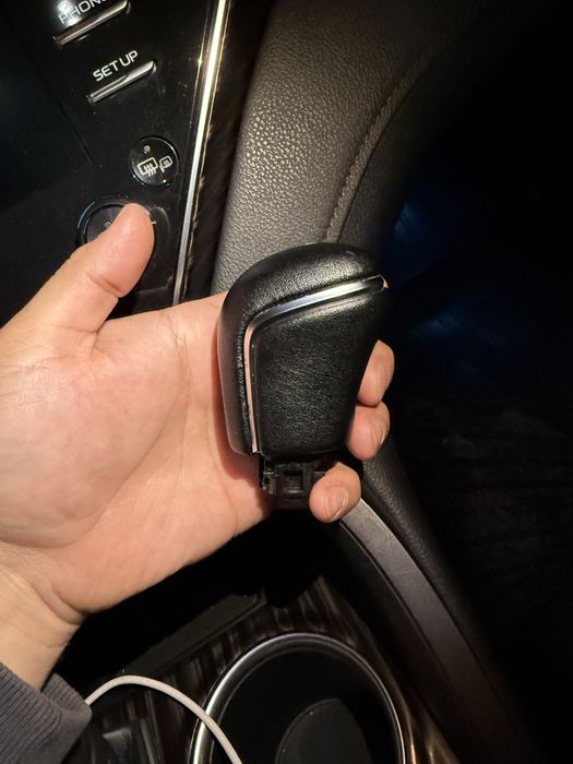 Ручка кпп  селектор камри 70