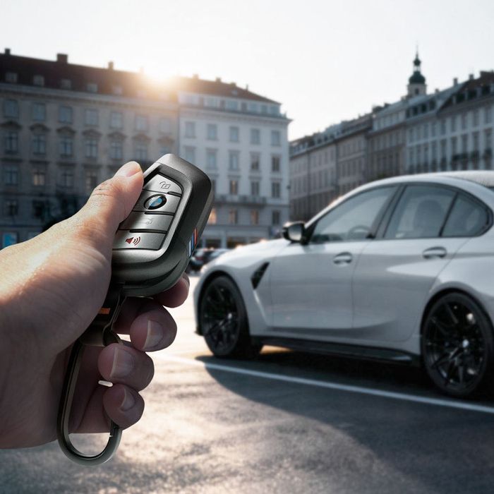 Стилен Силиконов Калъф за BMW Автомобилен Ключ Spigen Key Fob Case