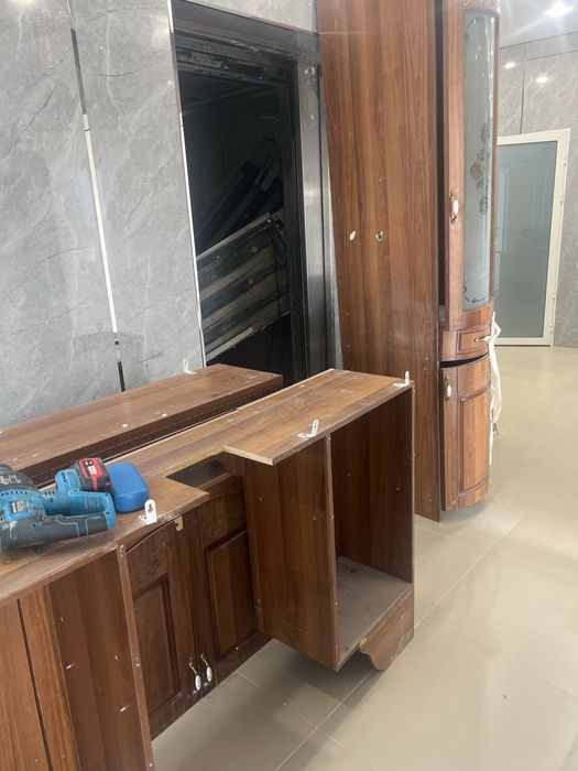 Отдам даром  может надо кому