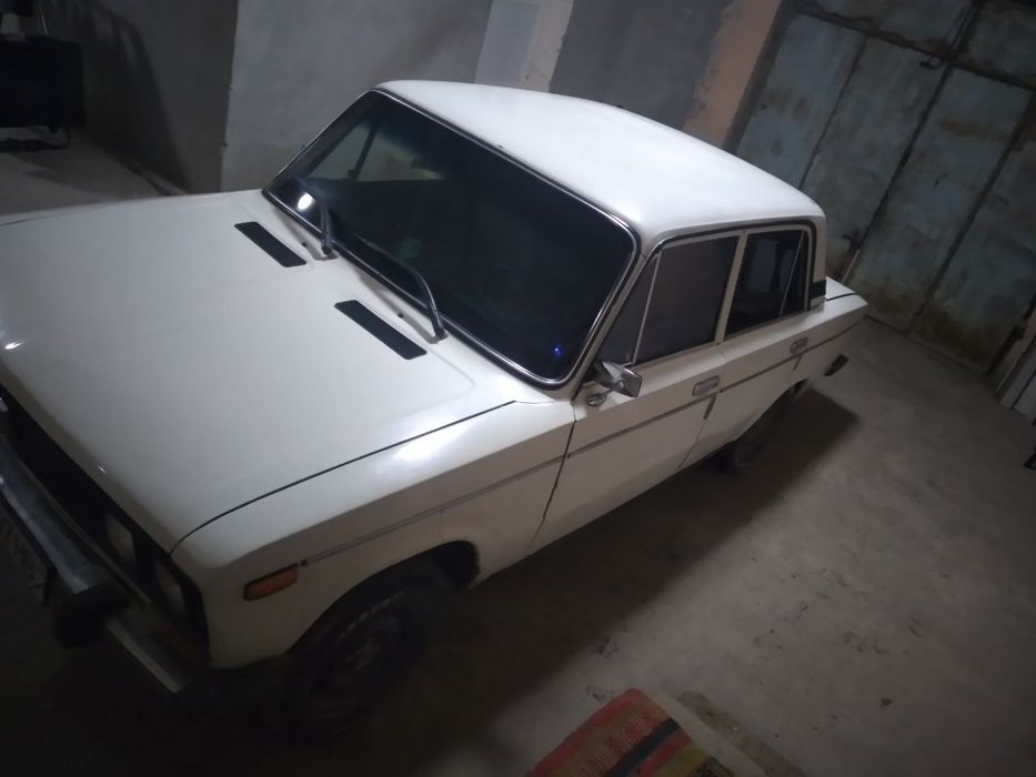 2106 yil 1991 moshina sotilade