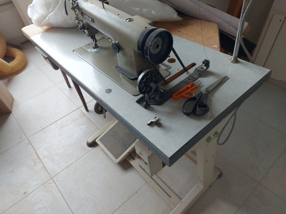 Шевна машина BROTHER , троен транспорт