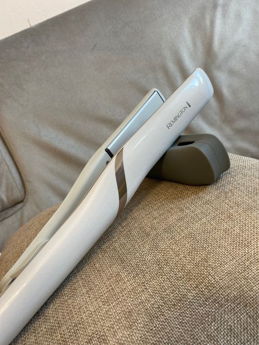 Преса за коса с пара Remington S9001 HYDRAluxe Pro