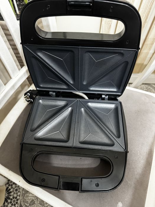 Продам вафельцу 5.999