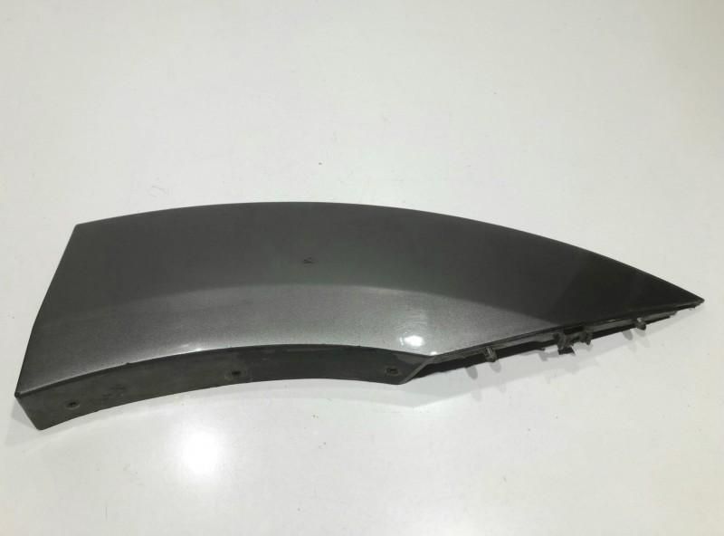 Ornament aripa stanga spate Kia Sorento SUV 87781-3e000