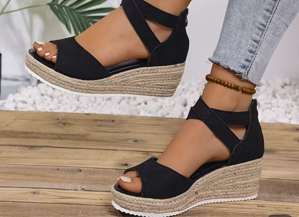 Продам  босоножки   36 р