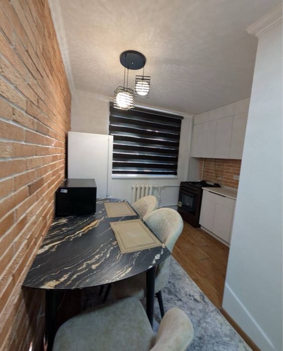 Ул Бабура. Пед институт.   2kom.  Evro.  52m2